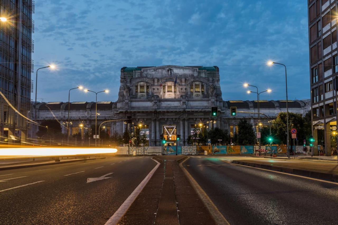 Duomo-linate Loft Free Parking Con Tv 50 E Wi-fi * Milaan